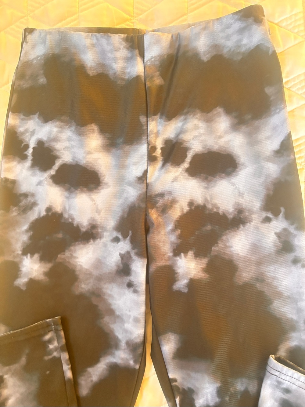 Topshop Petite Tie Dye Flare Yoga Pants US 6 Black Gray Foldover Y2K - Picture 3 of 9